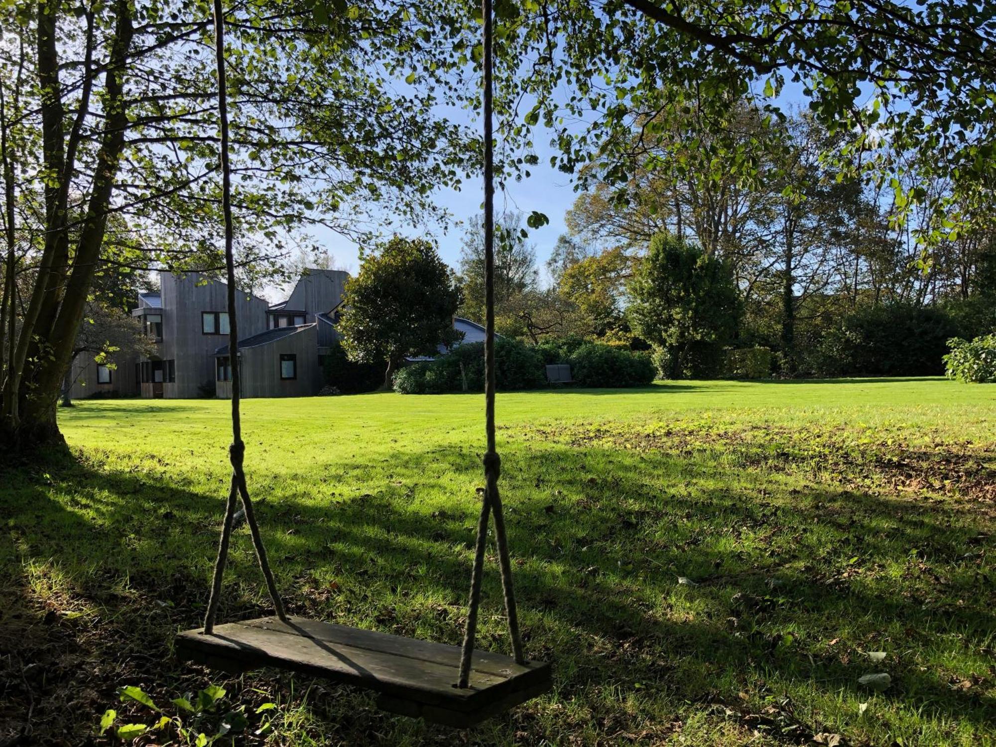 Unique & Rural Child Friendly Annexe With Large Gardens, Games & Tennis Court - Chichester Holiday Properties ภายนอก รูปภาพ